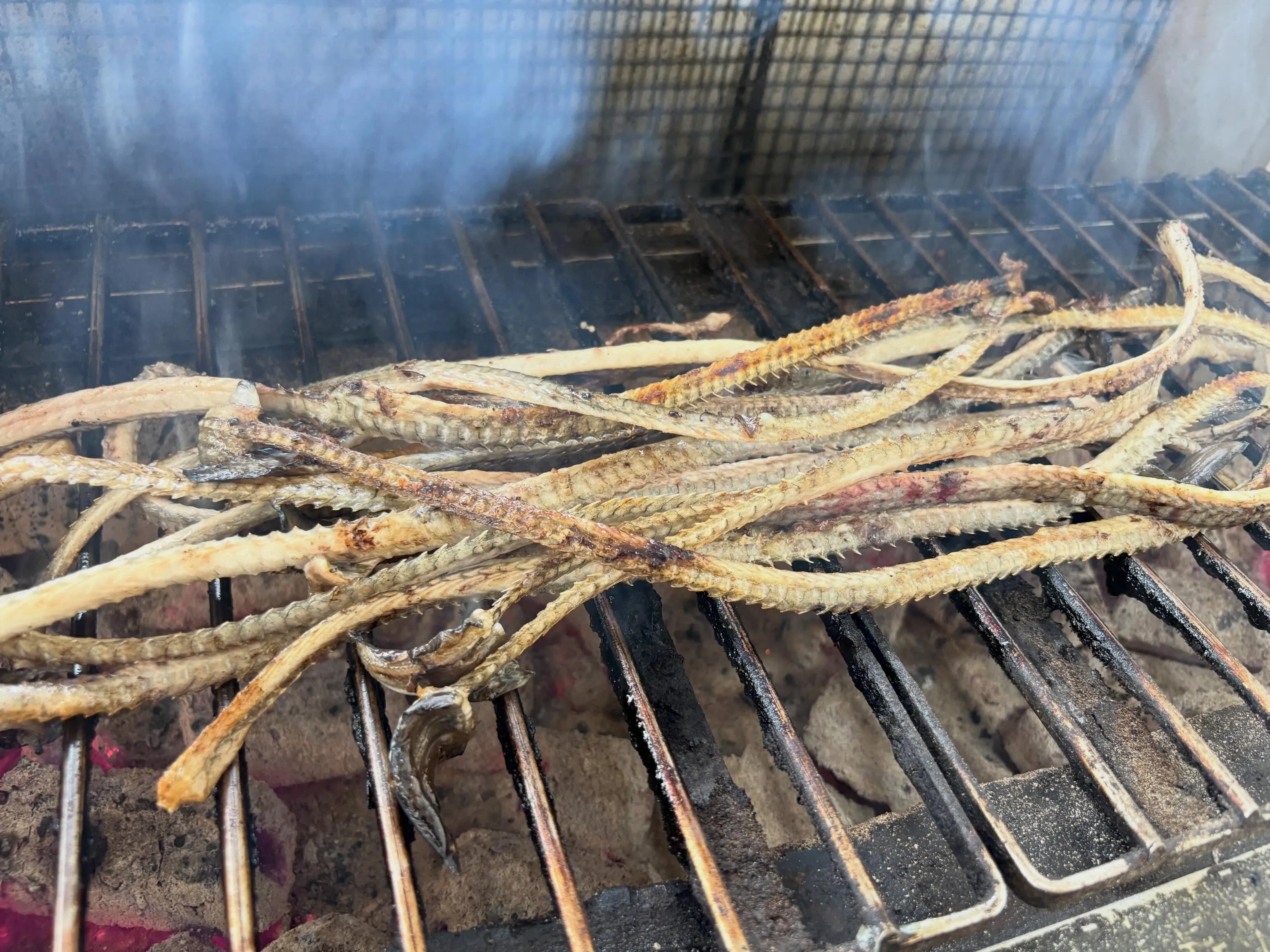 自家製のタレ‼️うなぎの骨を炭火で焼き上げてから出汁をとって...